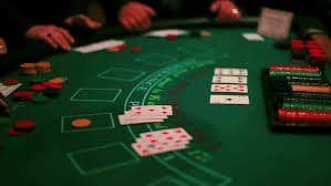Antarmuka permainan Hood vs Wolf di platform toto menang dengan simbol dan garis pembayaran yang jelas